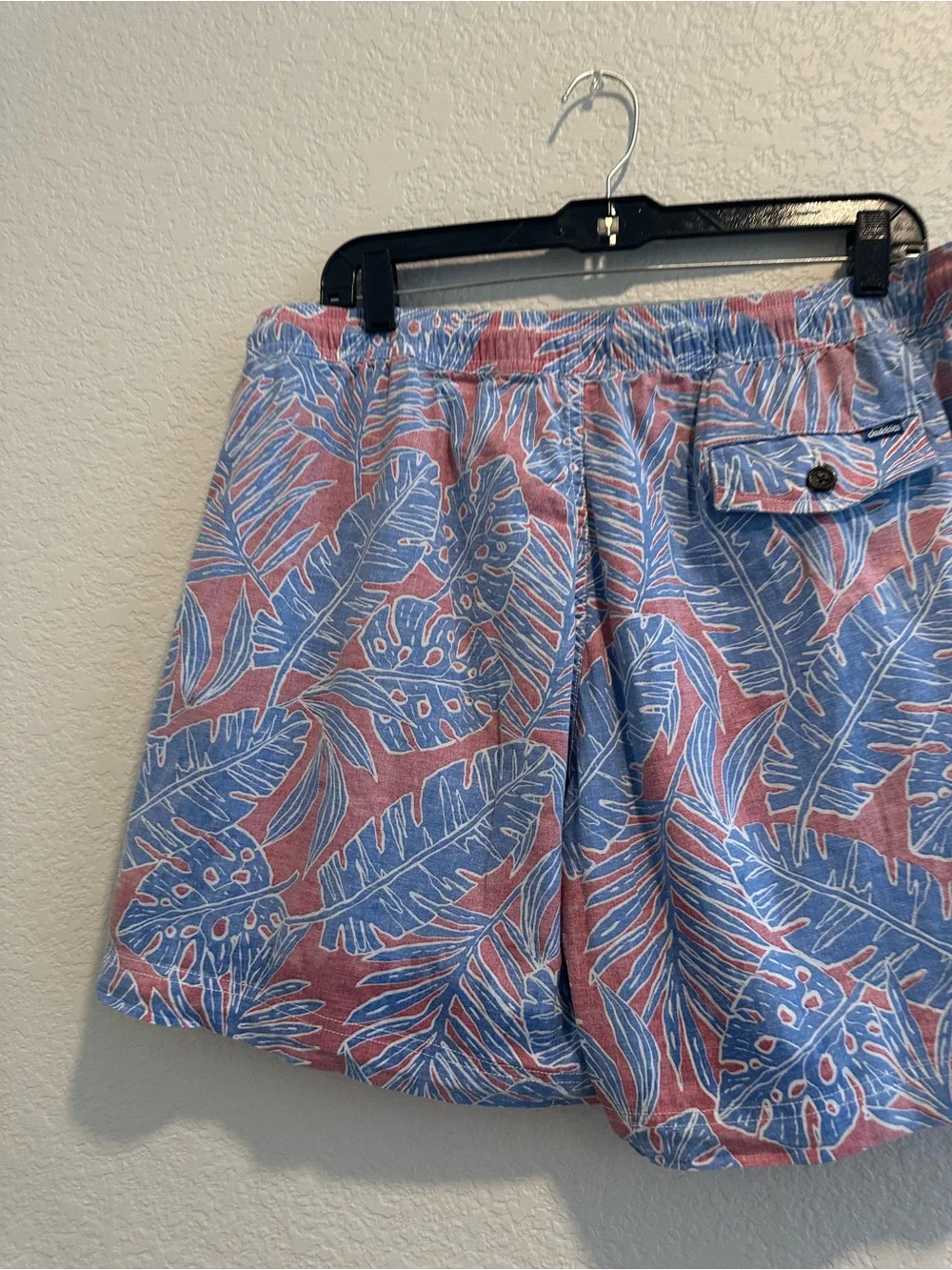 chubbies Blue & Pink Leaf Print Swim Trunks